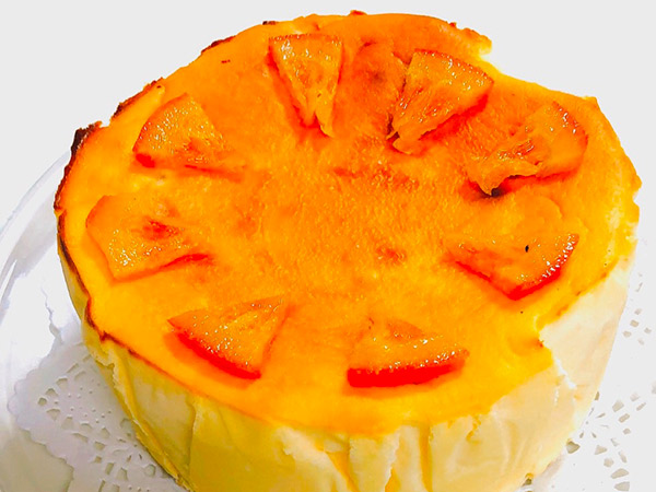オレンジのチーズケーキの画像
