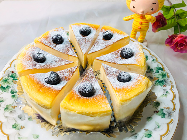 ブルーベリーのチーズケーキの画像